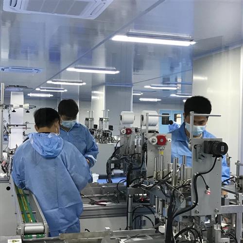 柏堡龙医疗防护用品批量生产线上线下销售节节攀升广东柏堡龙股份今天面对现阶